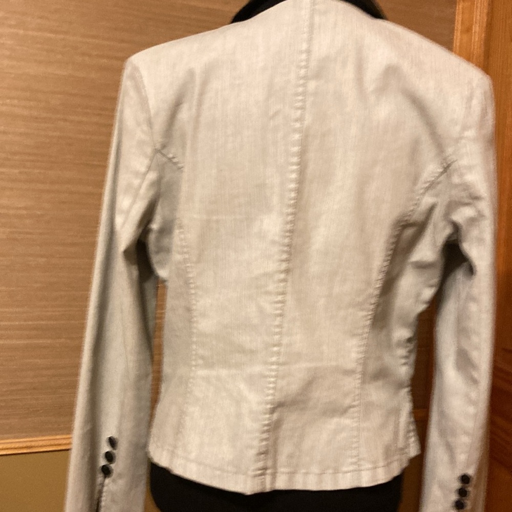 Jacket - Picture 2 of 4